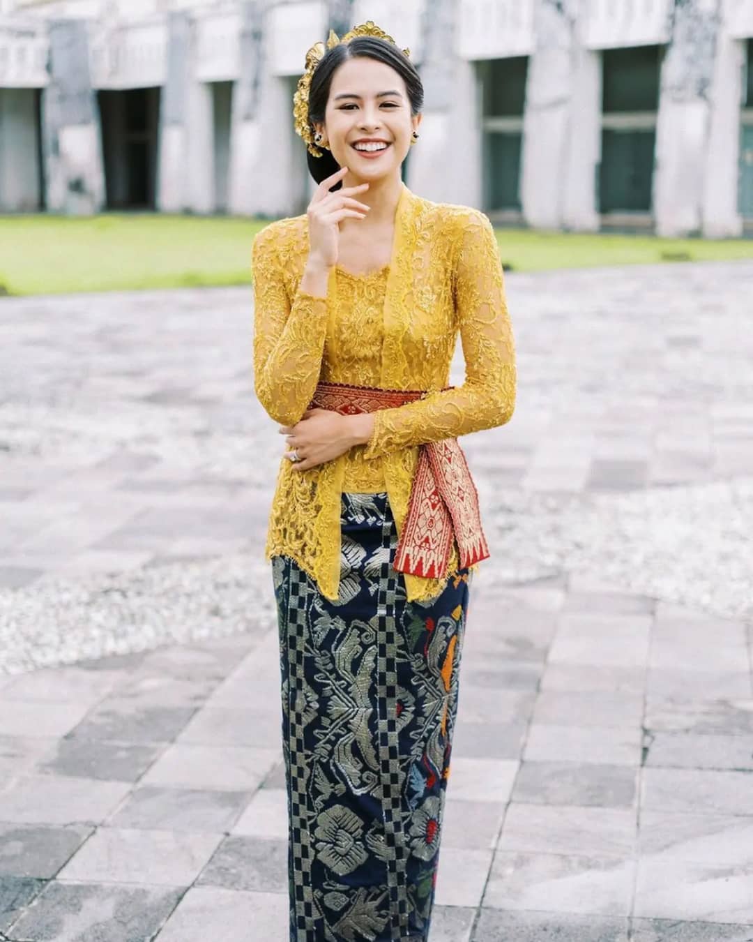 2. Kombinasi Warna Berani untuk Tampilan Menarik