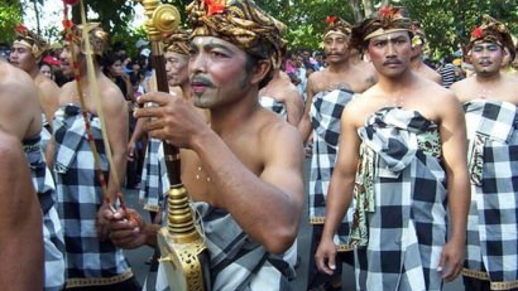 saput poleng bali