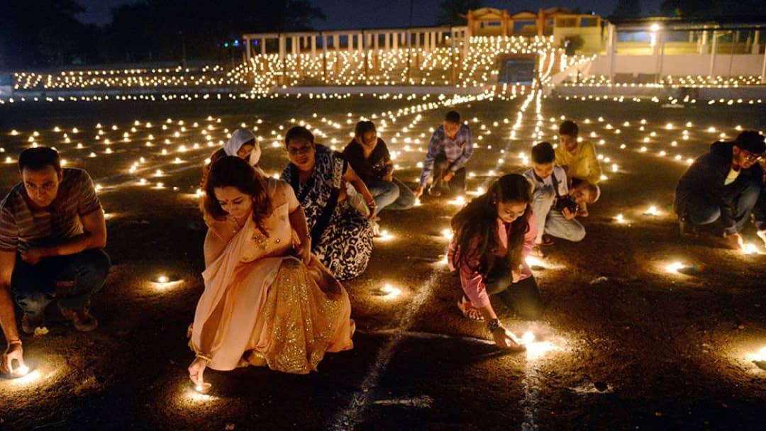Siapa yang Merayakan Hari Raya Diwali