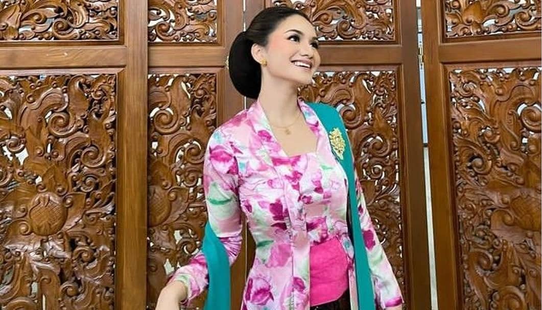 Kain Motif Bunga Nusantara