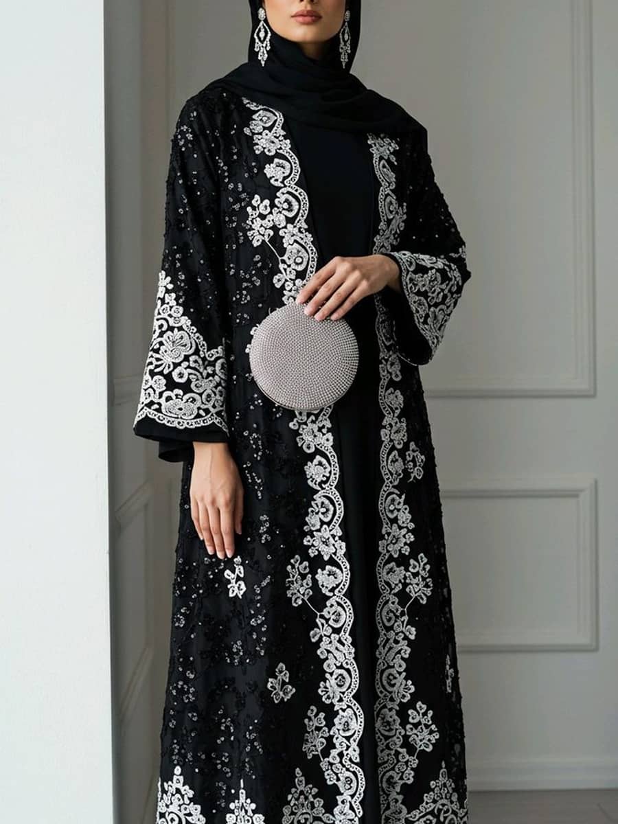 Abaya Arab dengan Aksen Brokat