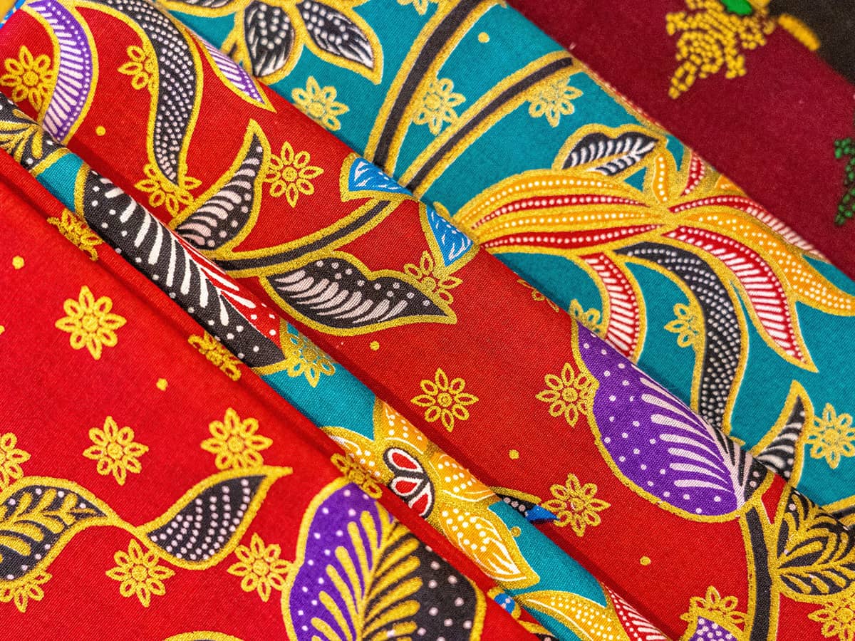 Bisnis Kain Meteran Motif Custom untuk Desainer